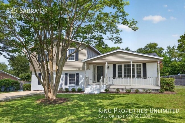 Building Photo - 335 Sabra Dr