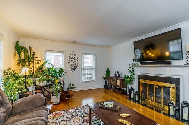 Photo - 304 Barnes Mill Rd