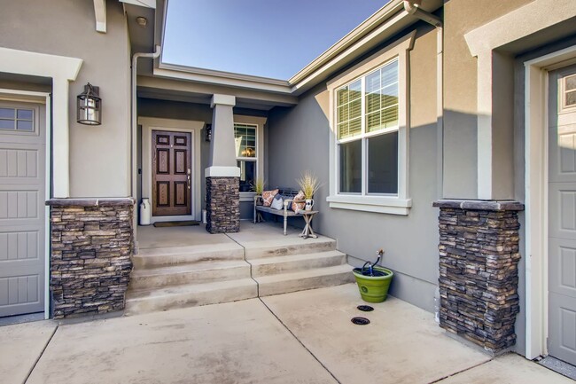 Photo - 4 bedroom rancher in Cordera with beautiful mountain views from the deck