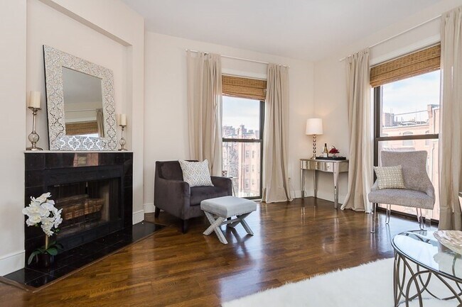 Photo - 201 Newbury St Unidad 309