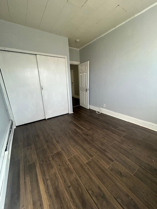 Building Photo - 329 Columbia Ave Unit 329 Columbia ave