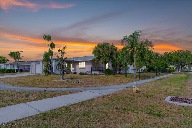 Photo - 6004 Deming Ave