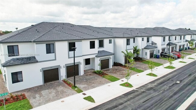 Photo - 15720 SW 136 Way Casa Adosada