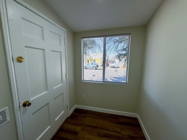 Photo - El Cerrito 3Bed/2Ba Private Yard, off-street parking Just renovated