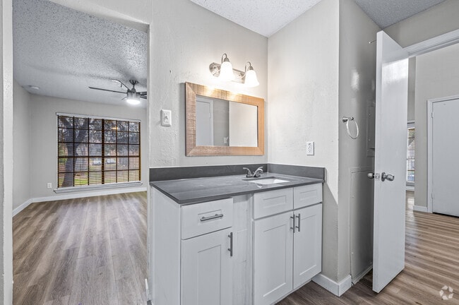 2BR, 2BA - 1,105SF Shore Break