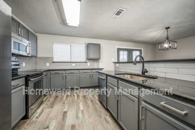 Photo - 121 Thoroughbred Dr