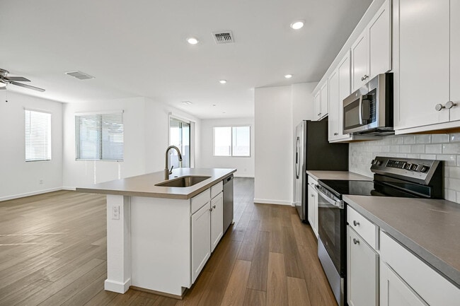Photo - 25244 W Wayland Dr