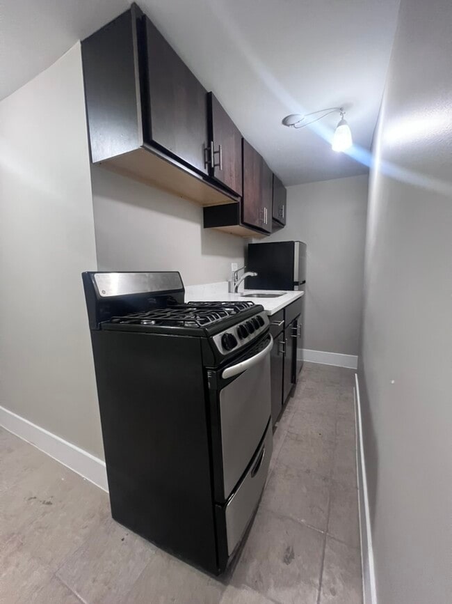 Photo - 3353 W Warren Blvd