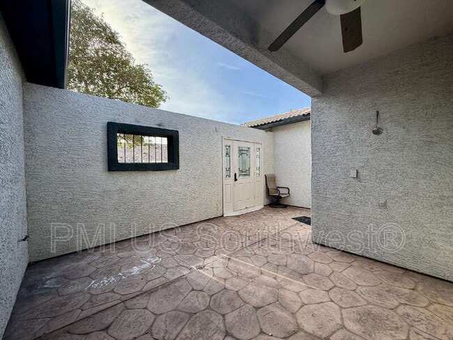 Photo - 2917 Desert Vista Dr