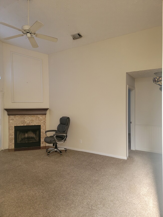 Photo - 137 Marsh Edge Ln