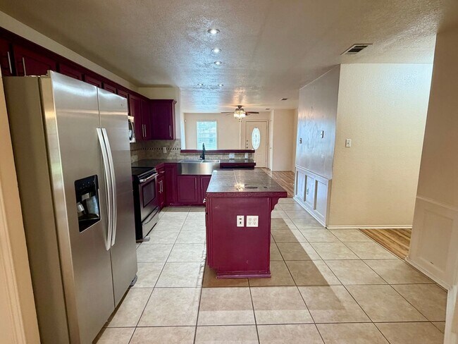 Photo - 2804 Blackburn Dr