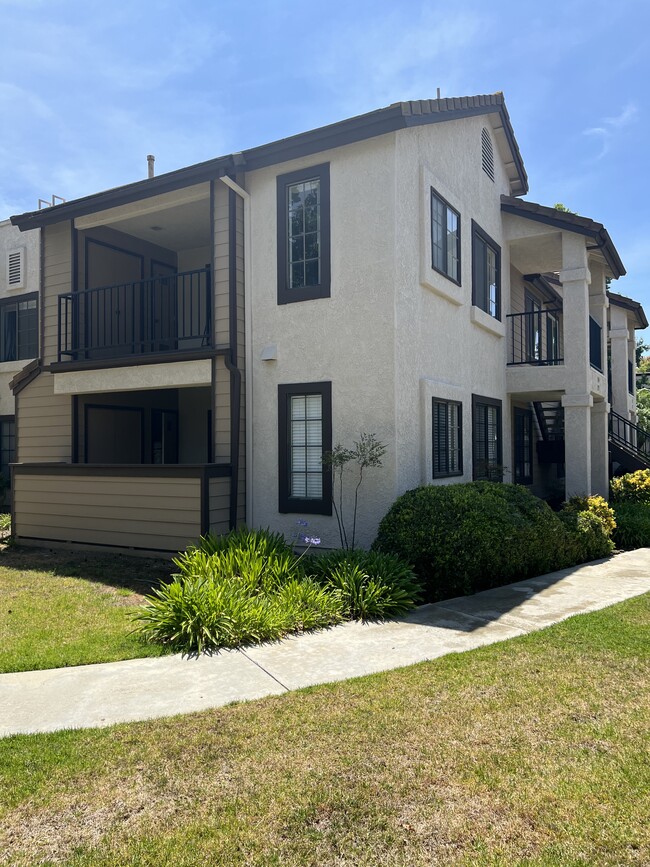 upper level unit - 8460 Westmore Rd Apartment Unit 394