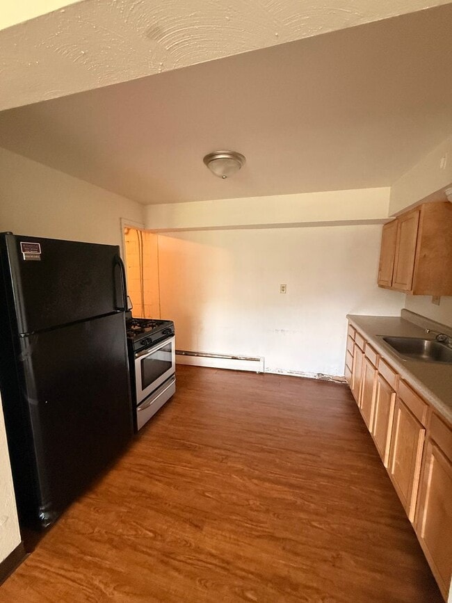 Photo - 2 Bedroom 1 Bathroom Apartment For Rent!