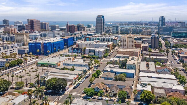 Photo - 442 Cedar Avenue