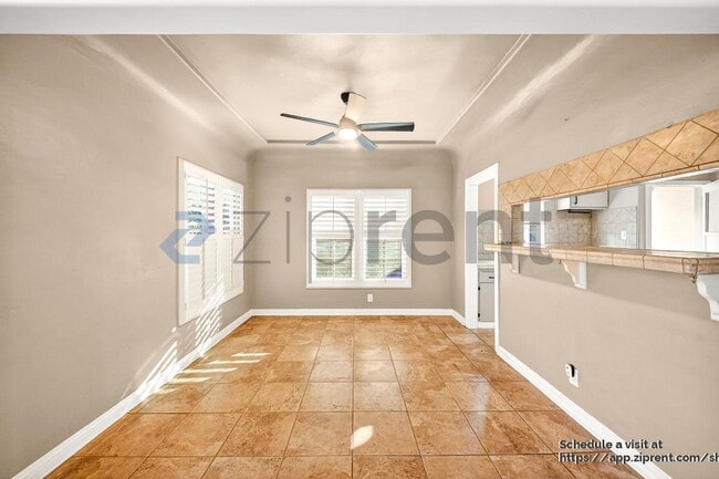 Photo - 1765 Stanley Ave