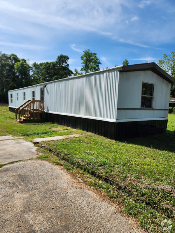 Building Photo - 2714 Church St Rental