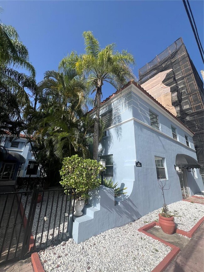Photo - 215 30th St Unit 22