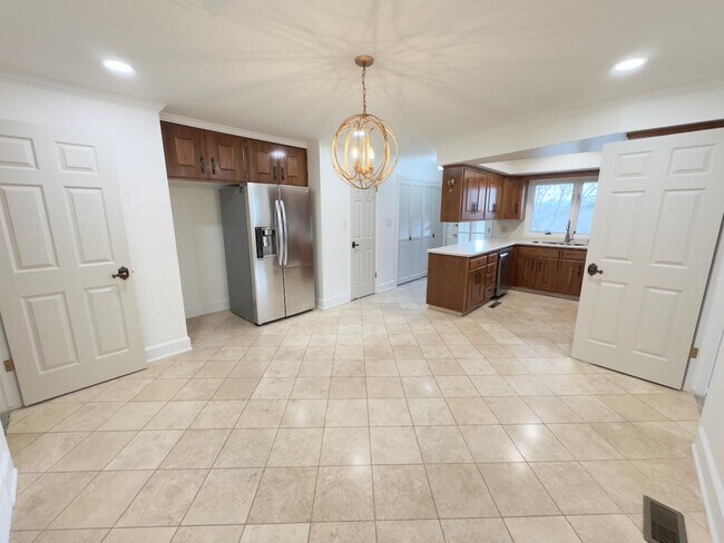 Photo - 3207 Apache Ln