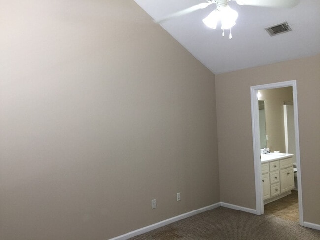 Photo - 410 Northrop Pl