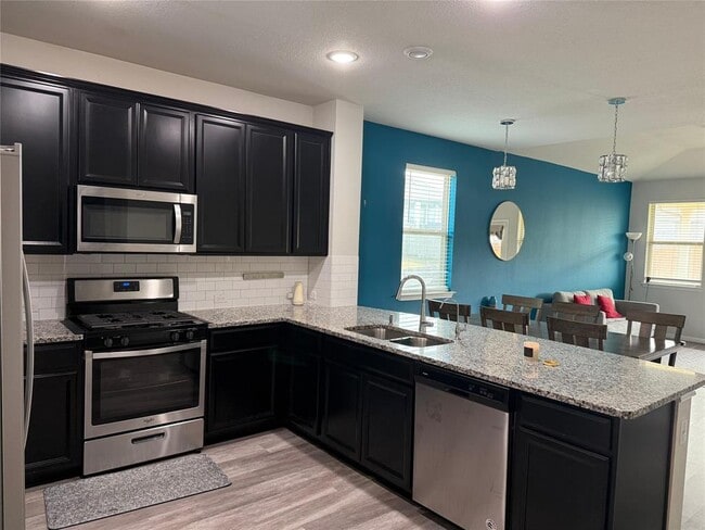 Photo - 6017 Teodoro Bend