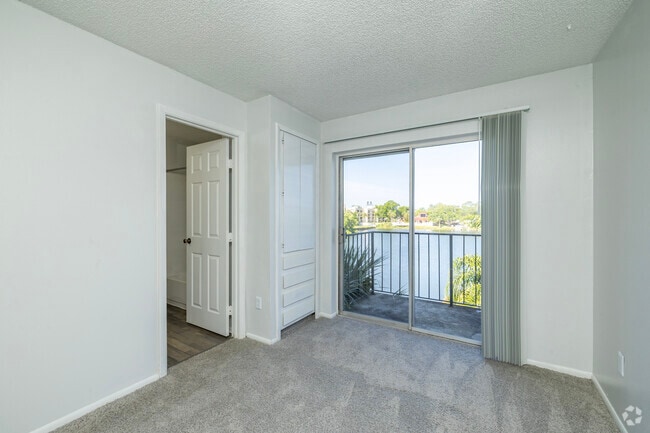 1BR, 1BA - 501SF - Bedroom