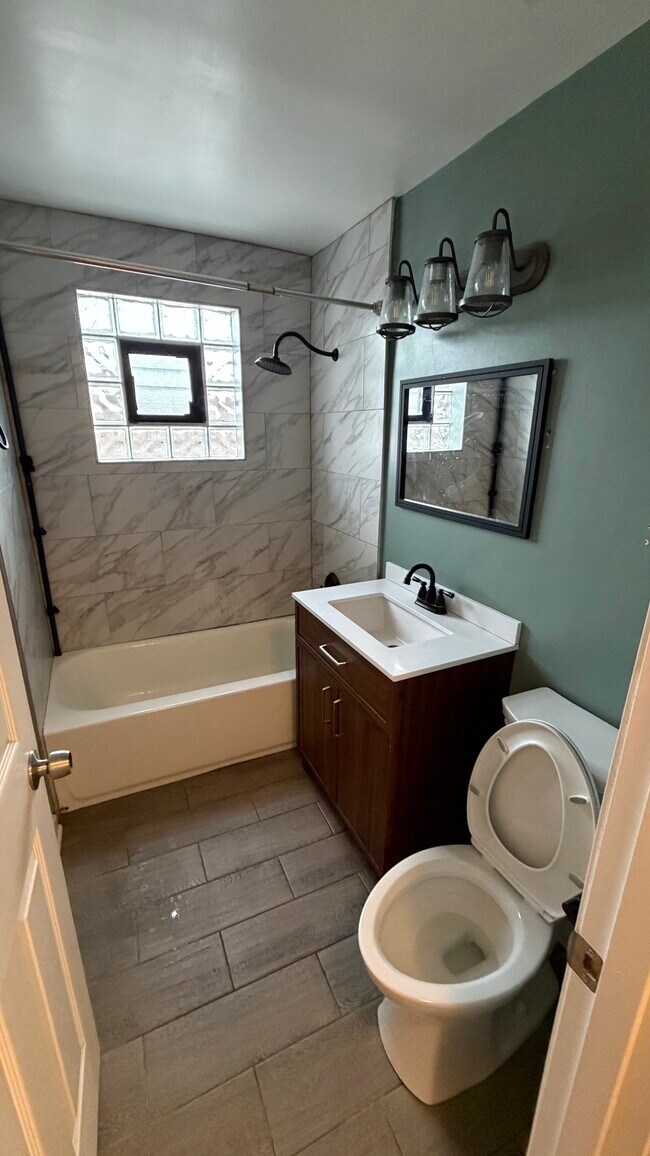 Photo - 456 Oglesby Ave Apartments Unit 2