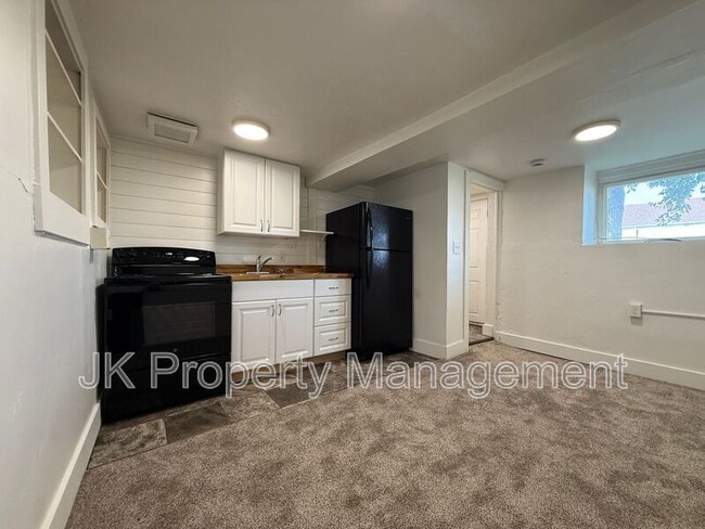 601 5th Ave S Unit 04