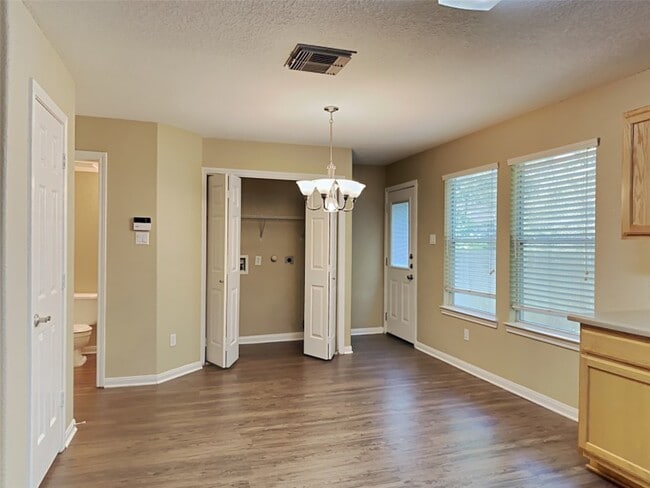 Photo - 3413 Stratford Ln