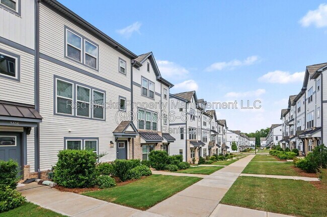 Photo - 1420 Blanche St
