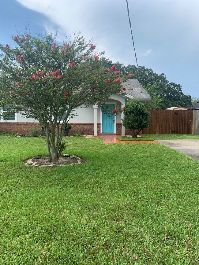 Photo - 290 Floridian Ave Unidad A
