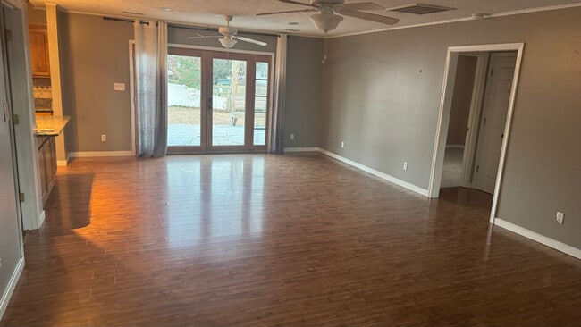 Photo - 6001 Tabiatha Ln