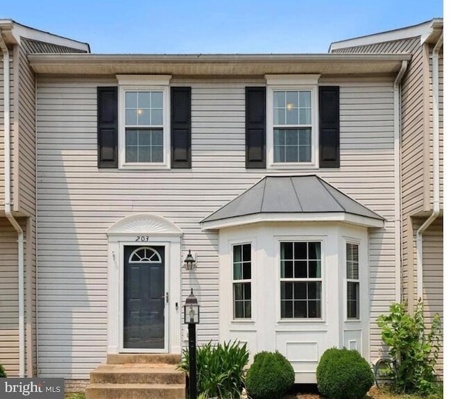 Building Photo - 203 Potomac Hills Dr Rental