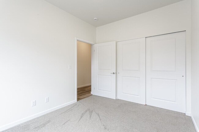 Fourmile Creek Apartments and Townhomes