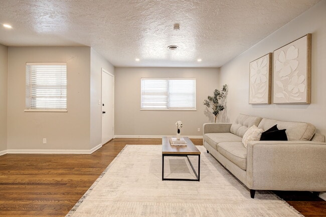 Photo - 1332 Kansas St