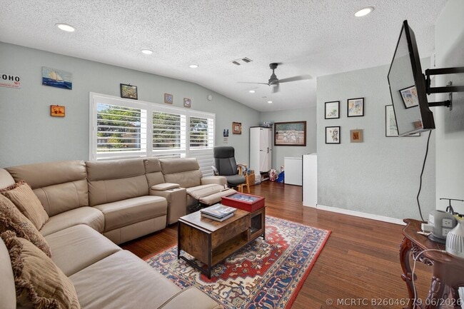 300 SW 25th Ave