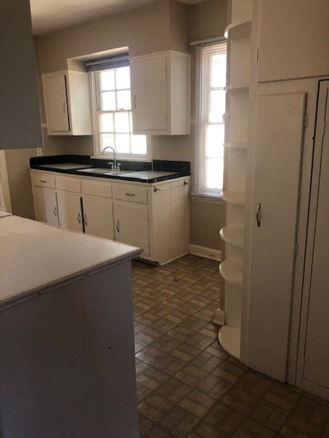 Photo - Great location in Garden District seconds from Downtown and LSU