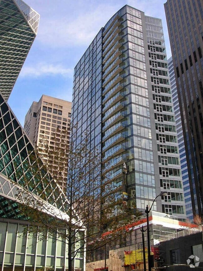 Building Photo - 5th and Madison Condominiums ~ Downtown Se... Unit 1705