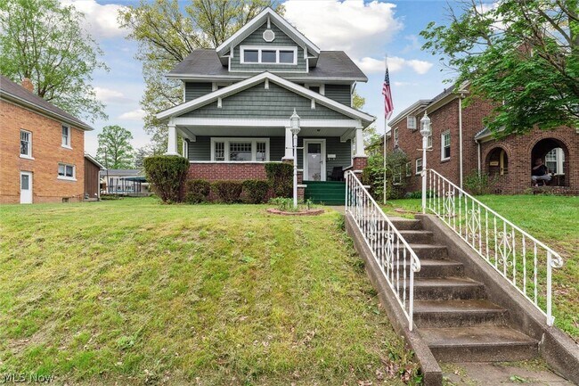 Photo - 193 N 1st St