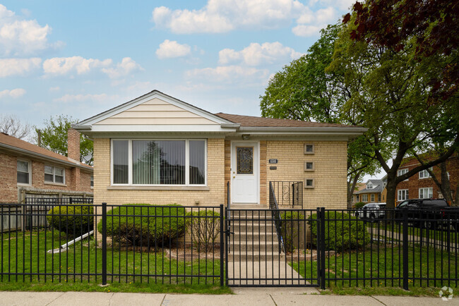 Building Photo - 6500 W Raven St Rental