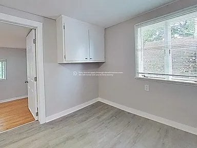 Photo - 306 Schuyler St