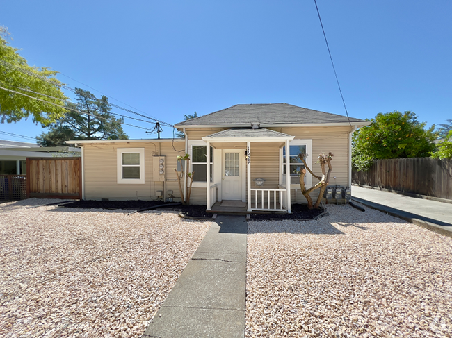 Building Photo - E Street, 1629 Unit 1629 E Street Rental