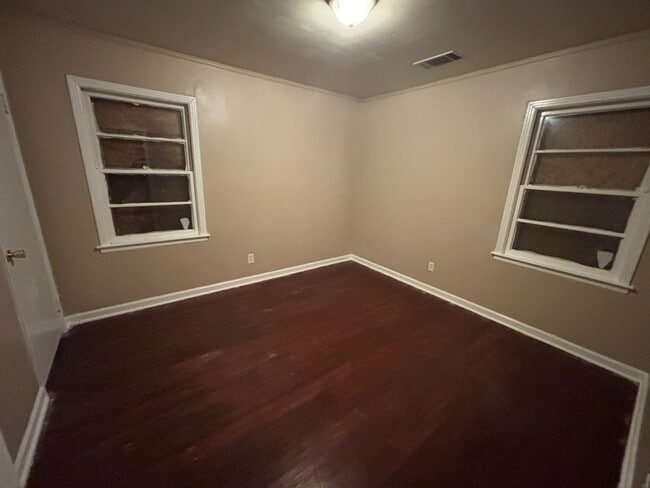 Photo - 1353 Canfield Ave