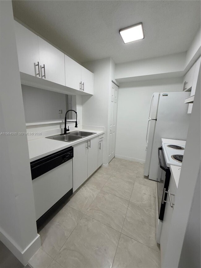 Photo - 12172 St.Andrews Pl Unidad 209