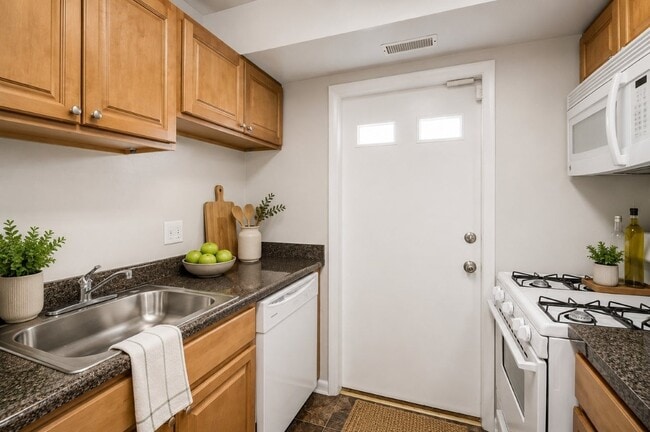 Northwest Crossing Apartment Homes