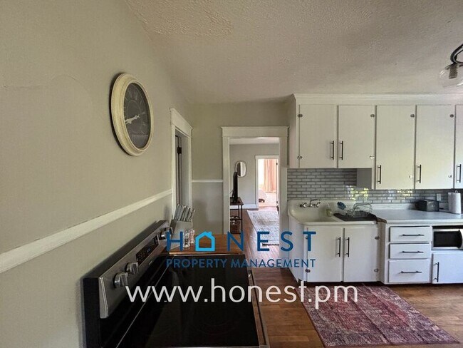 Photo - 120 College St Unit 3