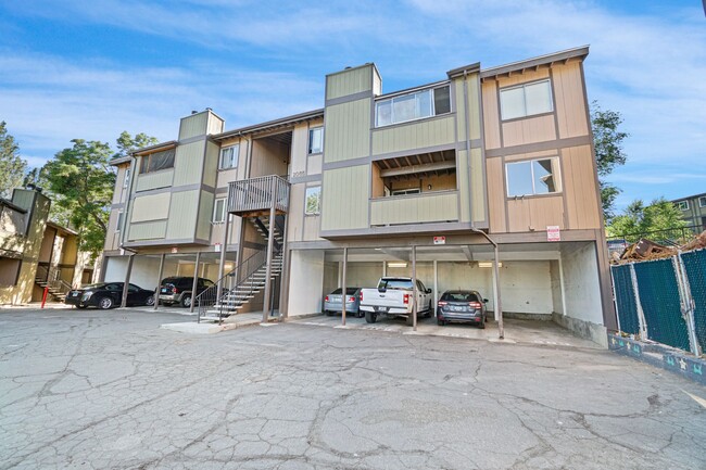 Cute 2 bedroom, 2 bath Condo for rent in R... - Cute 2 bedroom, 2 bath Condo for rent in R...
