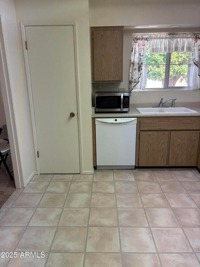 Photo - 10326 W Pleasant Valley Rd