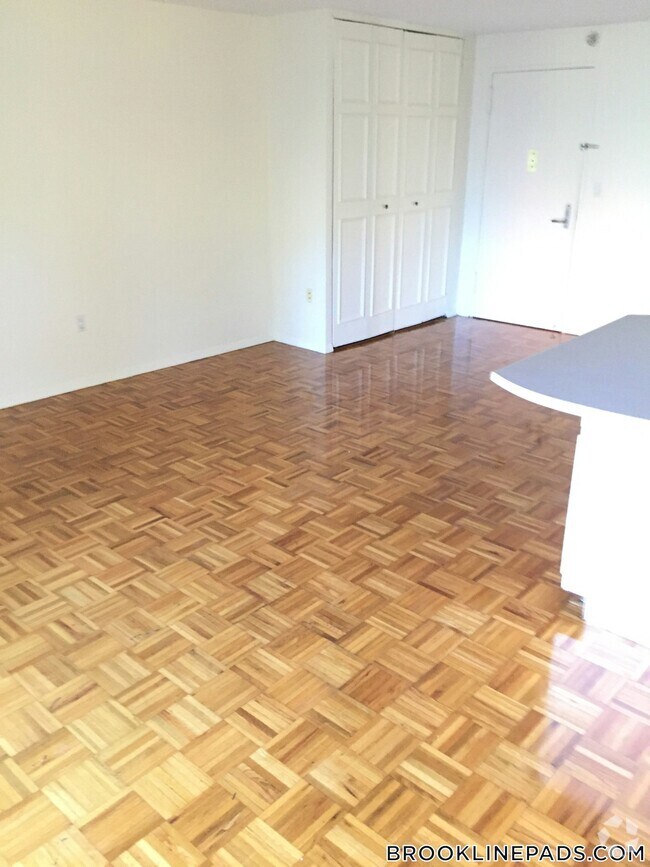 Building Photo - 175 Freeman St. Unit 608 Rental