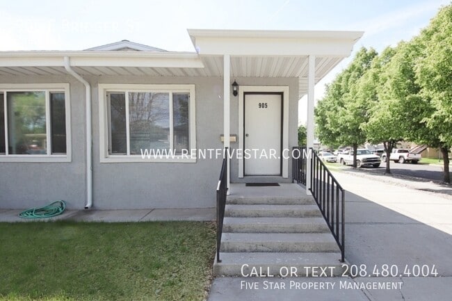 Building Photo - 905 E Bridger St