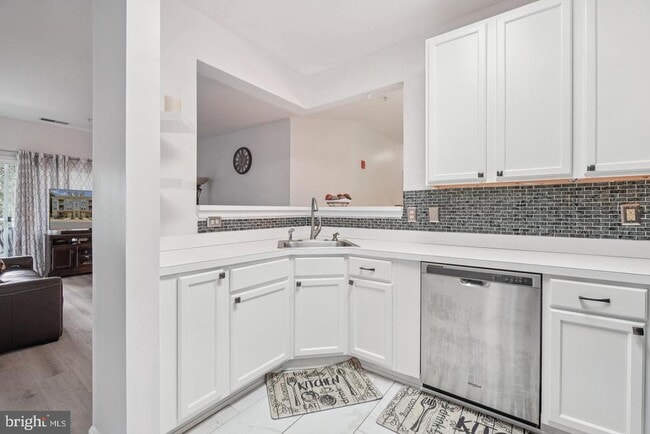 Photo - 11322 Westbrook Mill Ln Unit 204